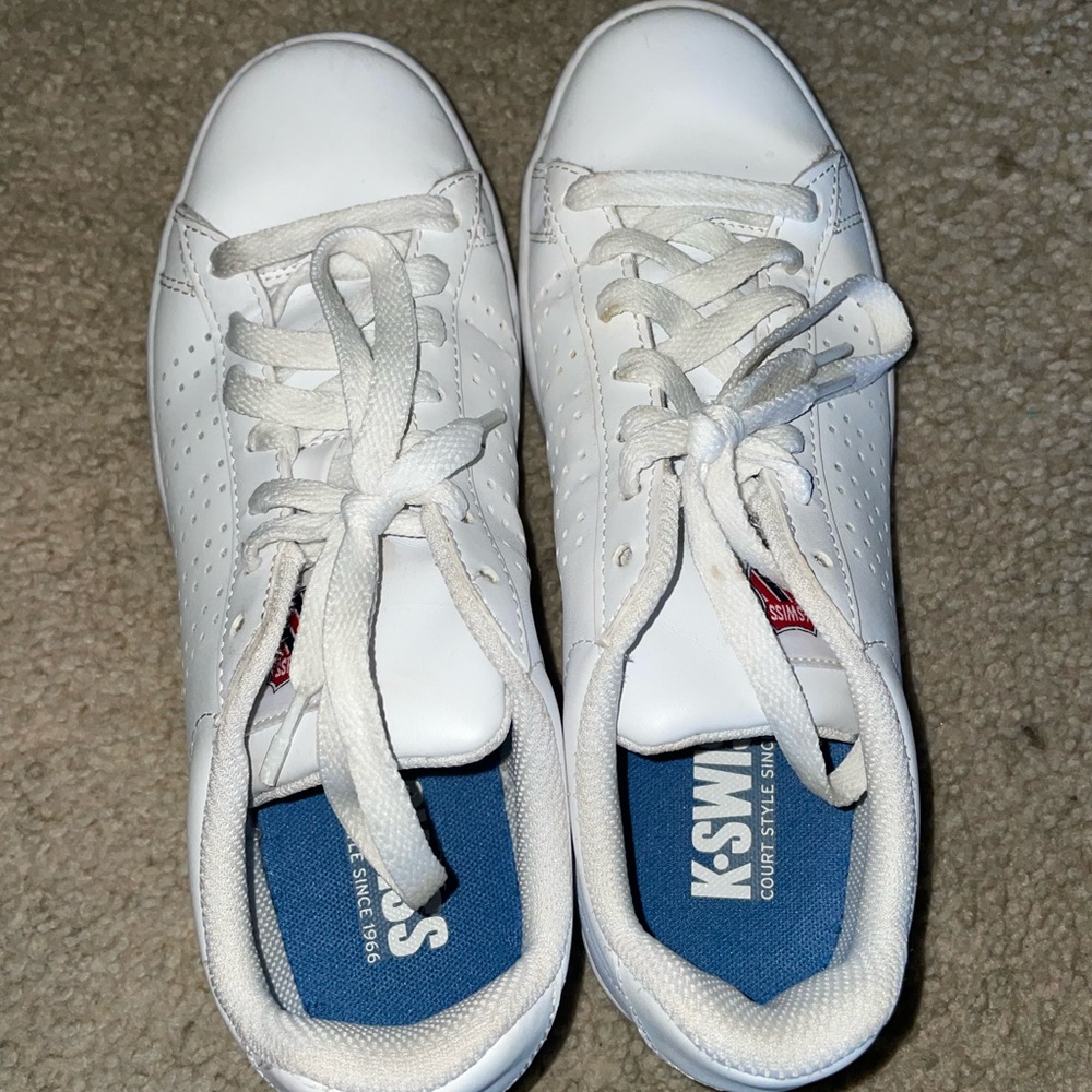 White Women’s Kswiss